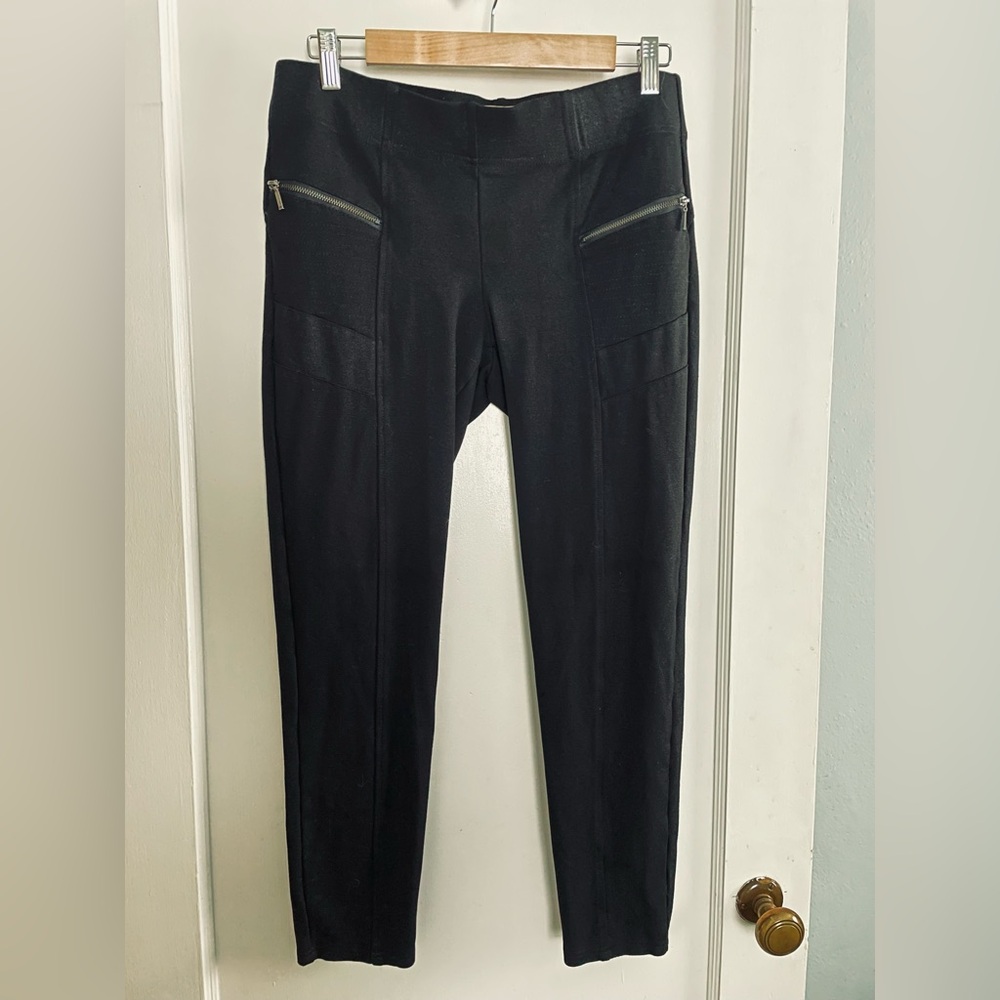 Democracy Black Leggings with zip pockets snd decorative